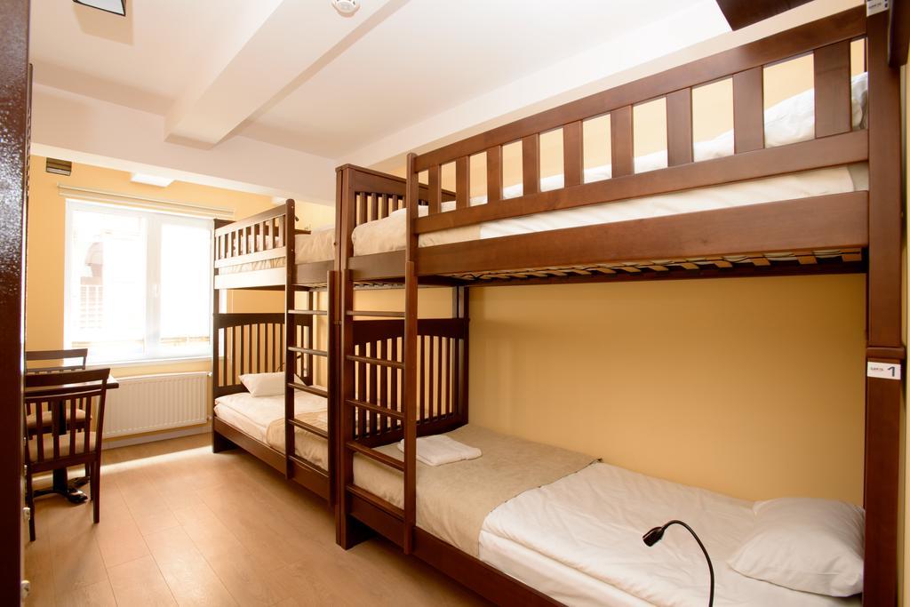 Gar'Is Hostel Lviv Exteriör bild
